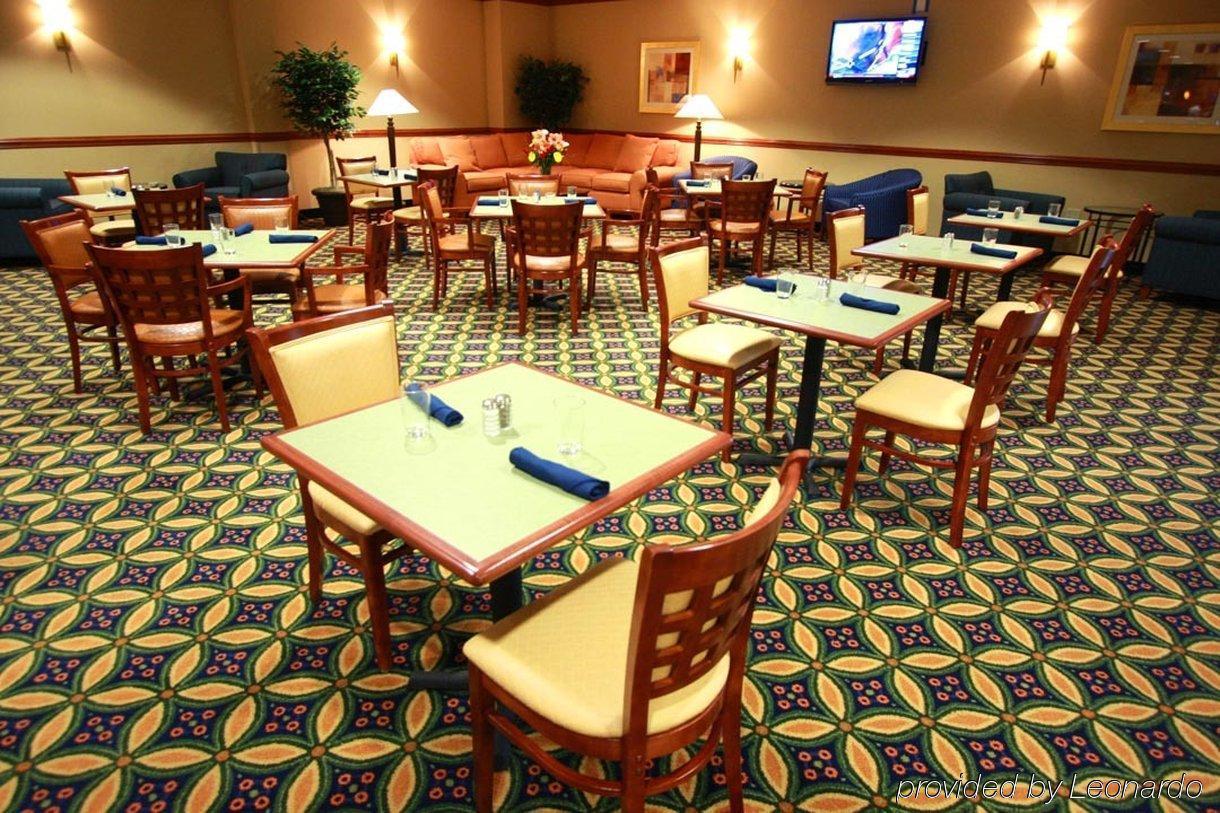 Fairfield Inn & Suites By Marriott Paramus Restaurant photo